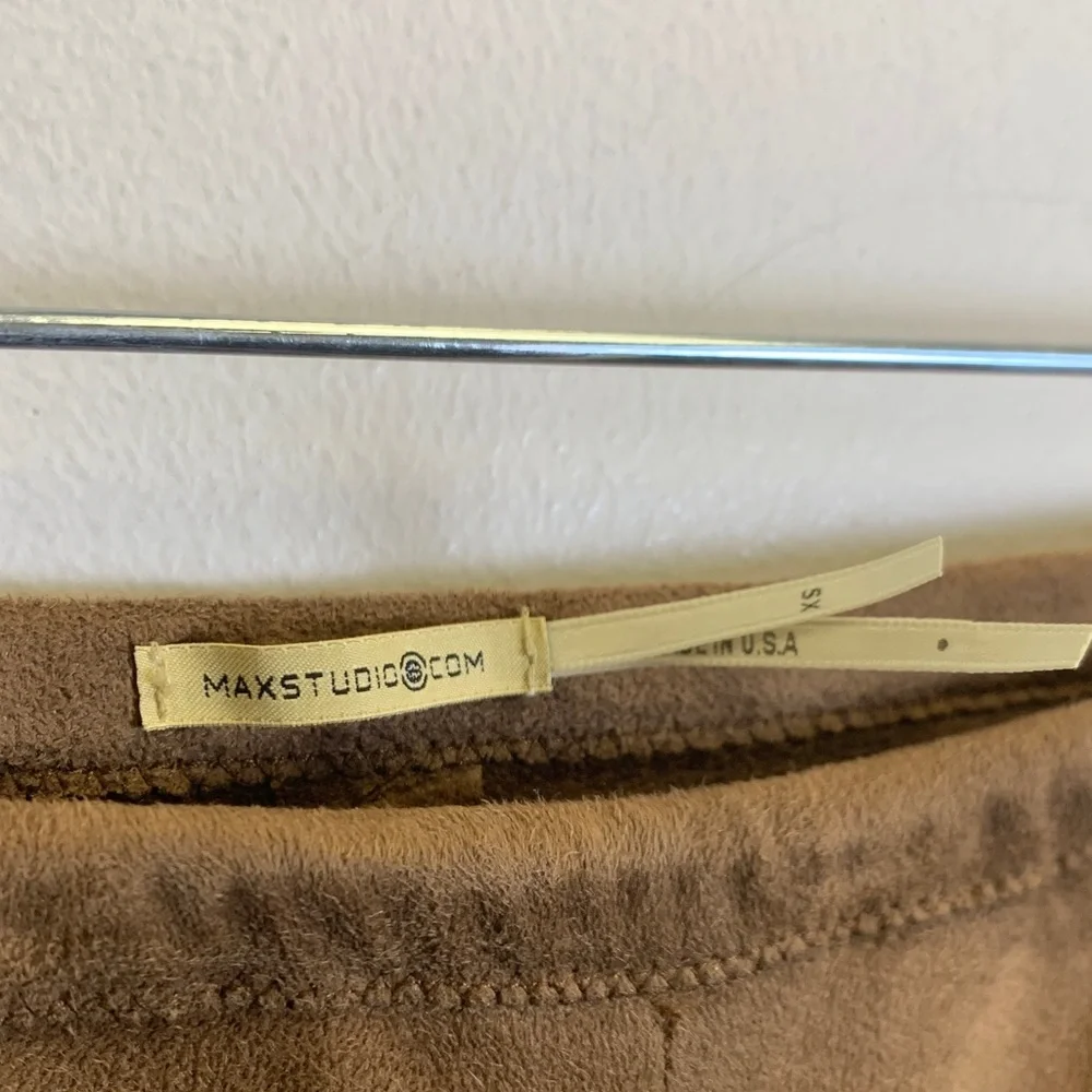Max Studio elegant tan